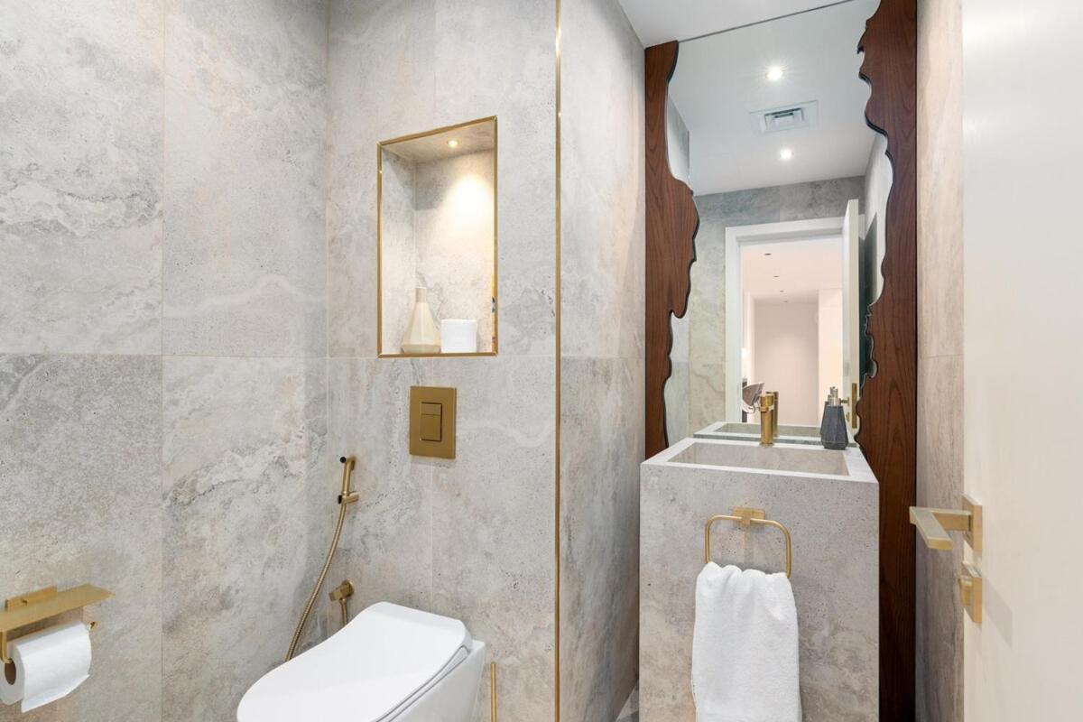 King 2 Bedroom Jumeirah & Eye Views Apartment