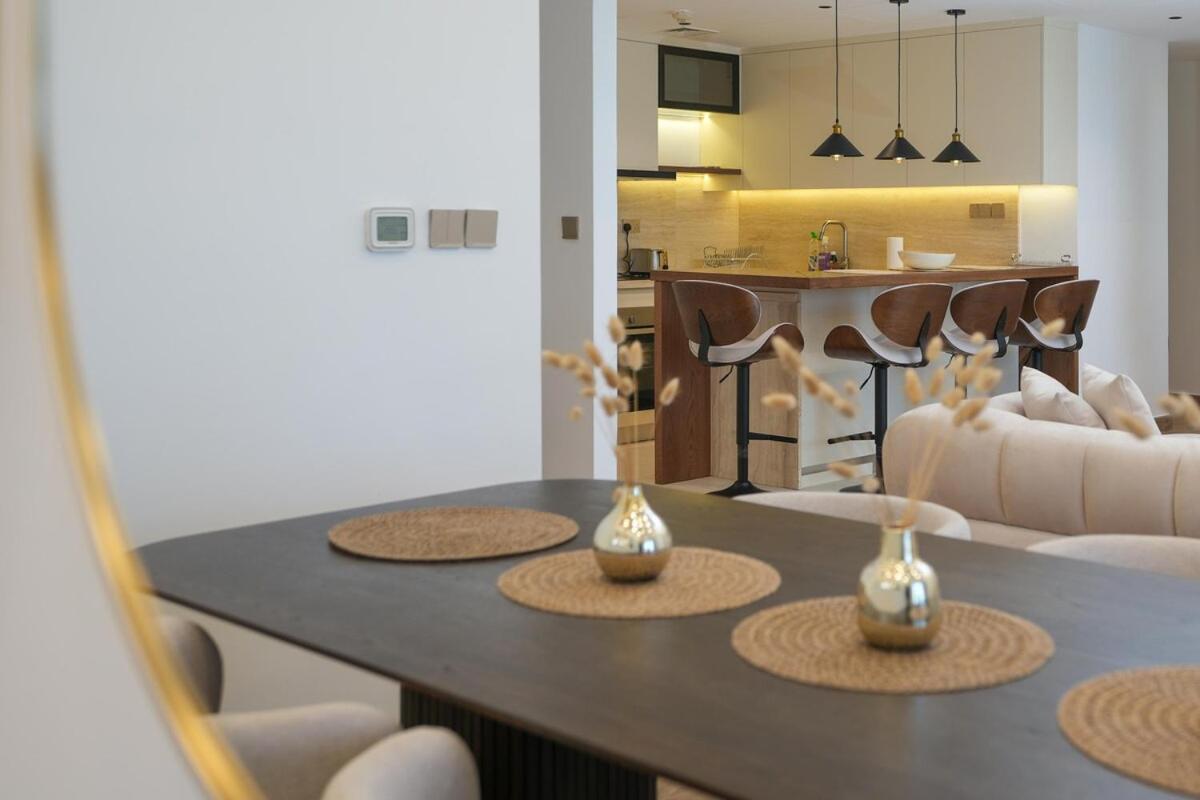 King 2 Bedroom Jumeirah & Eye Views Apartment Dubai