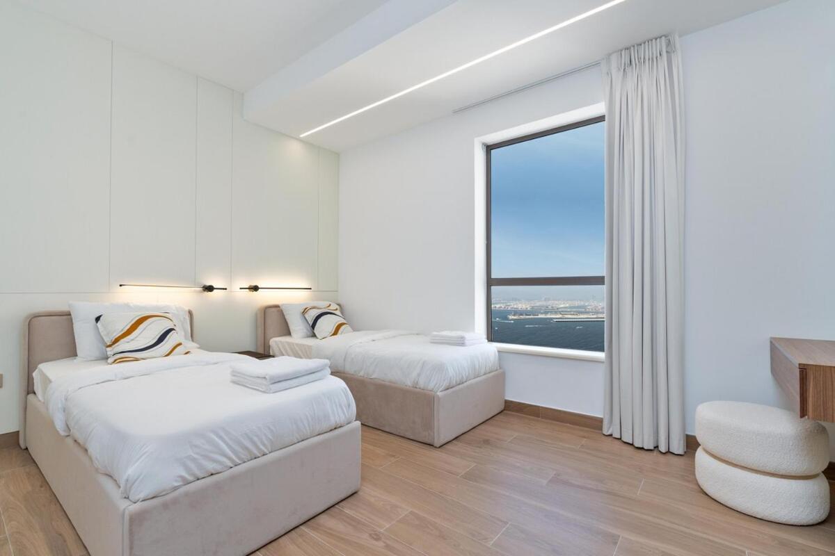 King 2 Bedroom Jumeirah & Eye Views