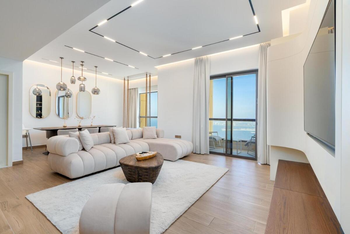 Apartment King 2 Bedroom Jumeirah & Eye Views *